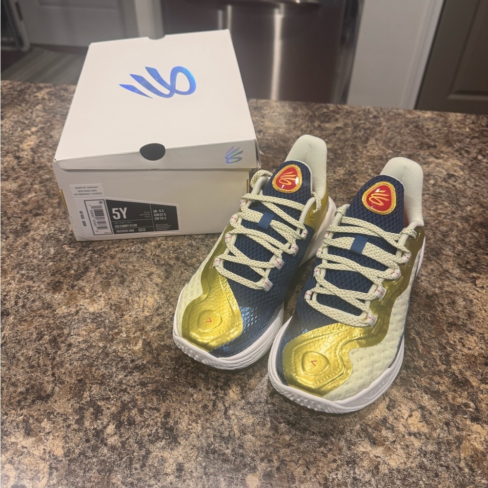 Under Armour Steph Curry Kids Sneakers - Blue and Gold